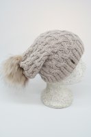Moulin-Slouch mit Webpelzbommel 30% Wolle Creme