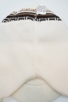 Feinstrickmütze mit Schirm Manhatten Muster Wollweiss